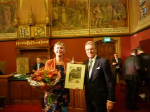 Irona en de commissaris bij afscheid Staten Irona 16 oktober 2013